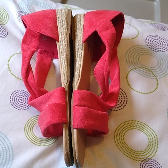 Sandals - Picture 3 of 4